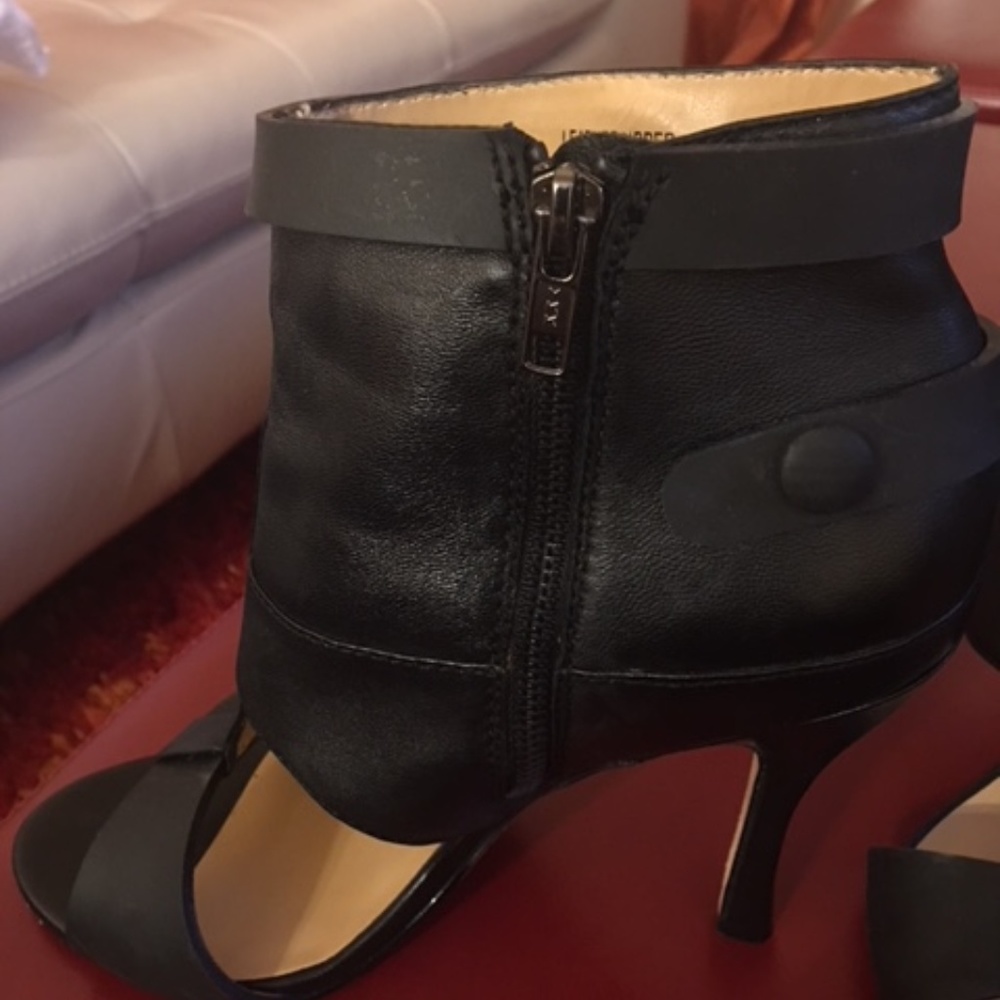 Steve Madden Vero Cuoio high heel sandals Size  10